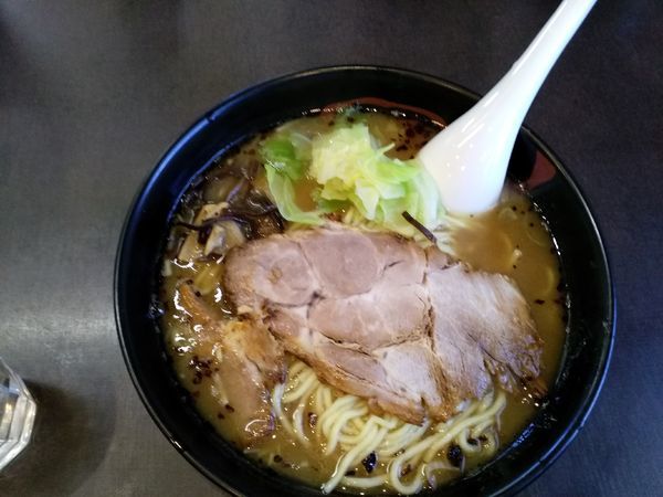 「鶏白湯醤油らー麺 大盛(750円)」@麺人佐藤の写真