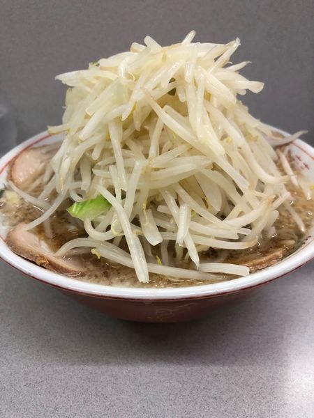 「普通盛りチャーシュー入り800円ヤサイアブラ増し」@ラーメン 神田店の写真