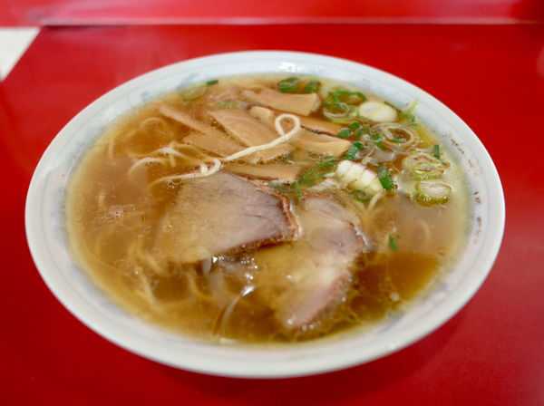 「中華そば…650円、やきめし小…350円」@中華そば まるせいの写真