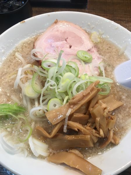 「醤油ラーメン」@こってりらーめん 誉の写真