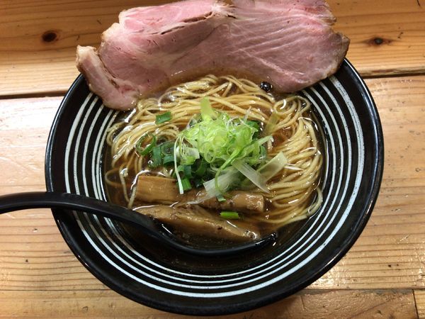 「しょうゆらーめん」@極麺 青二犀の写真