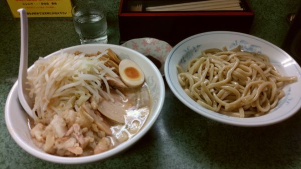 「豚入りつけ麺ヤサイカタマリアブラ辛味噌」@ラーメン二郎 新宿小滝橋通り店の写真