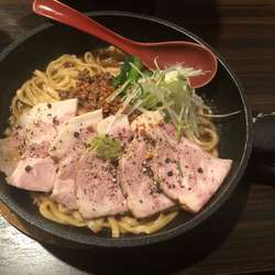 黒毛和牛のチャーシュー増し牛脂そば