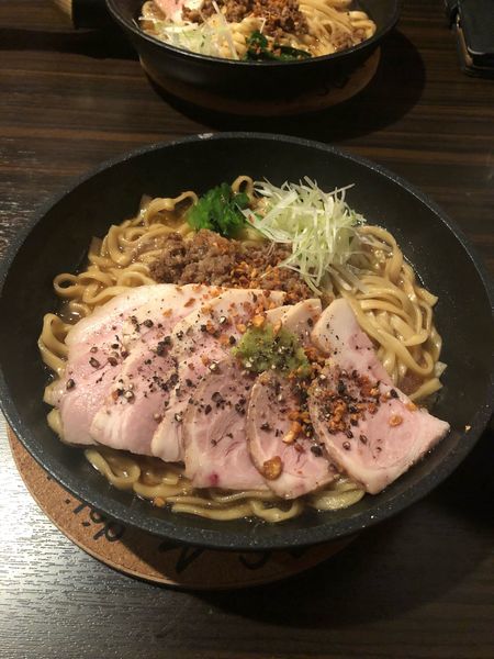 「黒毛和牛のチャーシュー増し牛脂そば」@房総式ラーメン JINRIKISENの写真