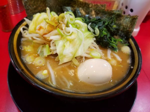 「ラーメン 野菜」@家系ラーメン とらきち家の写真