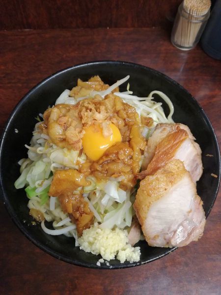 「汁なしラーメン：850円」@ラーメン二郎 めじろ台店の写真