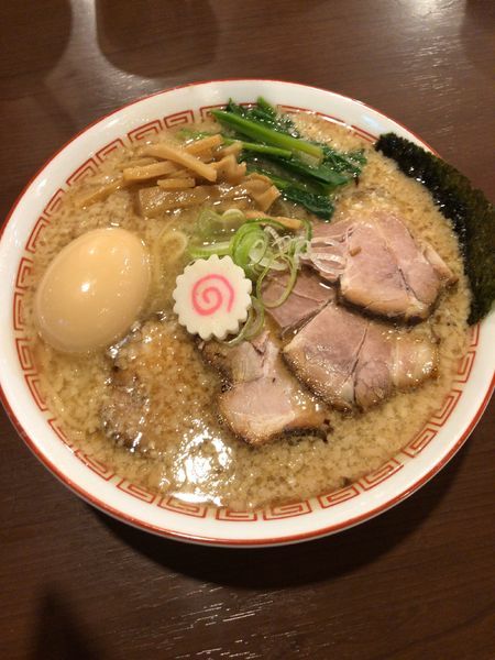 「背脂中華そば」@麺屋 必道の写真