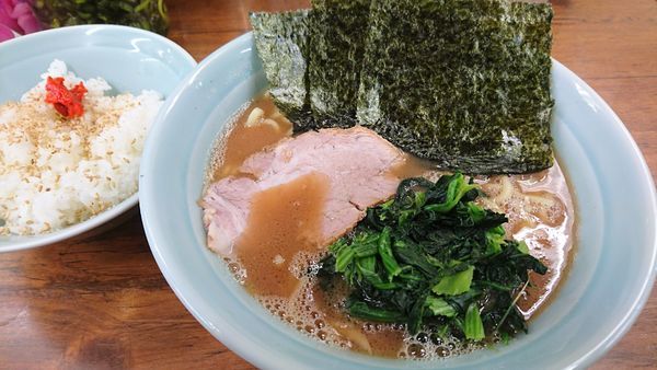 「ラーメン(並) 650円」@横浜ラーメン 武蔵家 成増店の写真