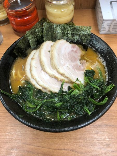 「チャーシューメンホウレンソウ」@横浜らーめん 若武者の写真