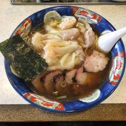 チャーシューミックスワンタンメン