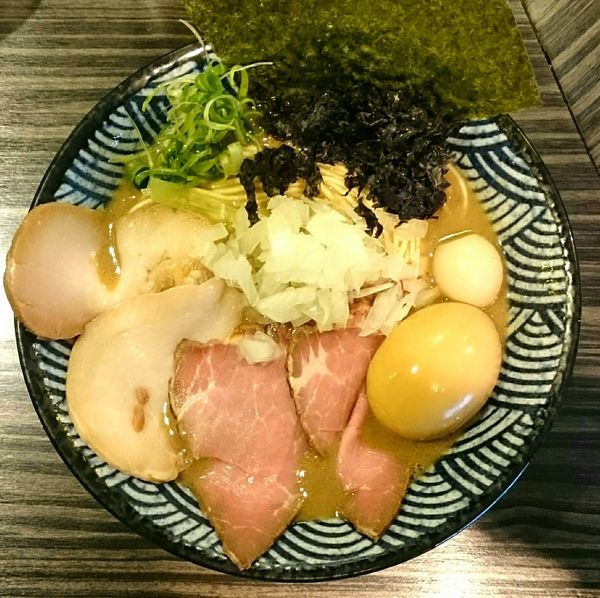 「特製重濃煮干そば トリュフの和え玉」@志奈そば 田なかの写真