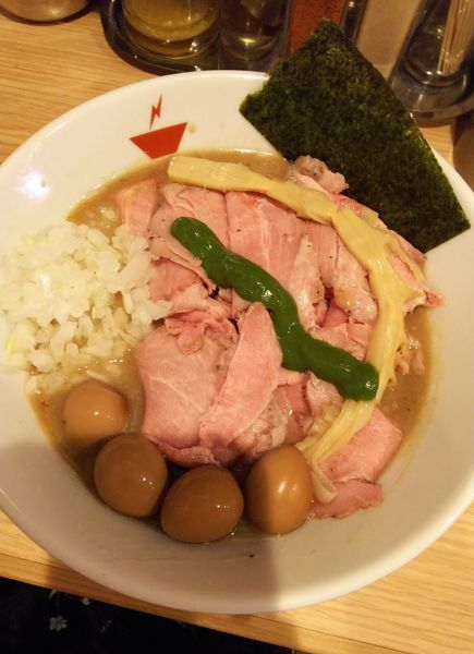 「蟹そば＋肉増し＋燻製うずら」@crab台風。の写真