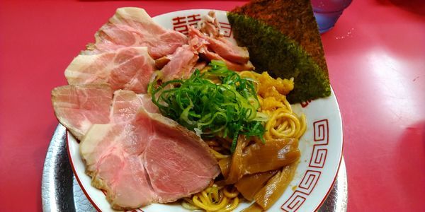 「油そば+レアチャーシュー増し」@ラーメン たんろん 本店の写真