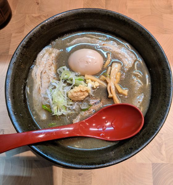 「ラーメン味玉（並）880円」@にぼしらーめん88の写真