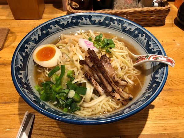 「ねぎそば＋つまみ＋アルコール」@支那そばとんぼの写真