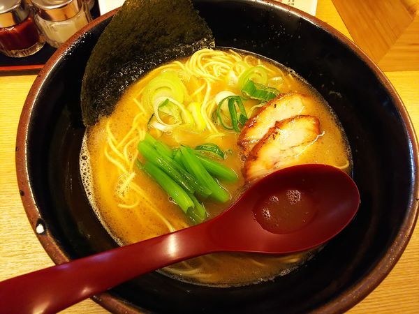 「豚骨醤油ラーメン」@麺屋 達の写真