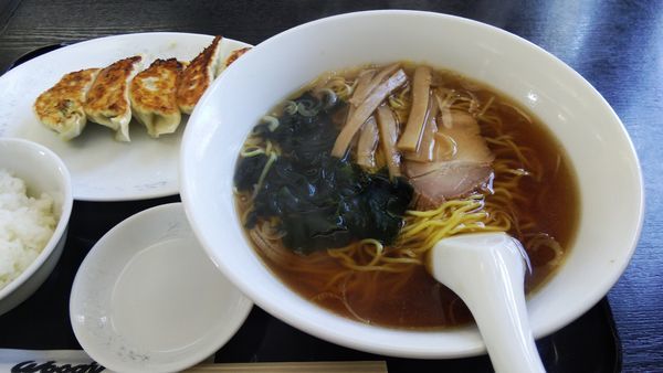 「ラーメン＋餃子＋小ﾗｲｽ（Aﾗﾝﾁ）¥702円」@中華レストラン Woodyの写真