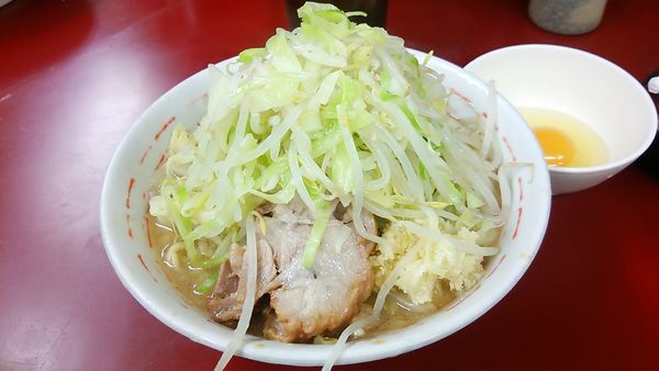 「ラーメン野菜ニンニク、極上生玉子」@ラーメン二郎 相模大野店の写真