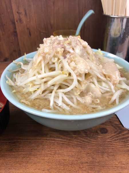 「ブタ入り800円味つけ生卵100円」@ラーメン二郎 池袋東口店の写真