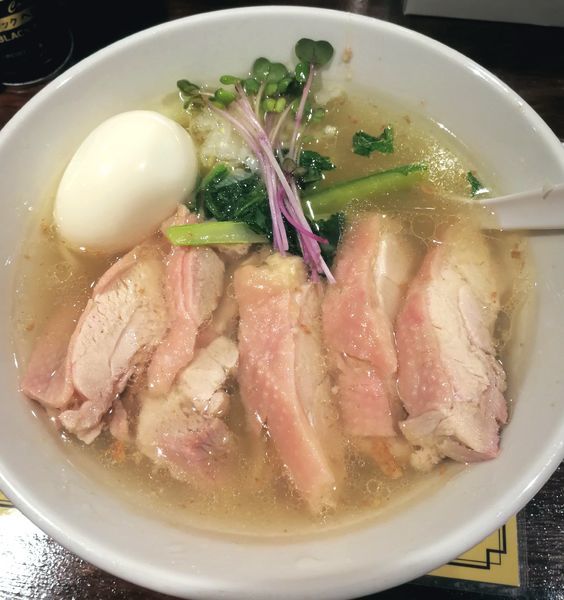 「塩生姜らー麺､味玉､肉増し」@塩生姜らー麺専門店MANNISHの写真
