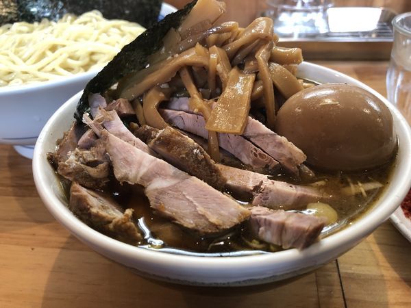 「つけメンマチャーシュー＋味玉＋のり＋辛味」@自家製中華そば としおかの写真