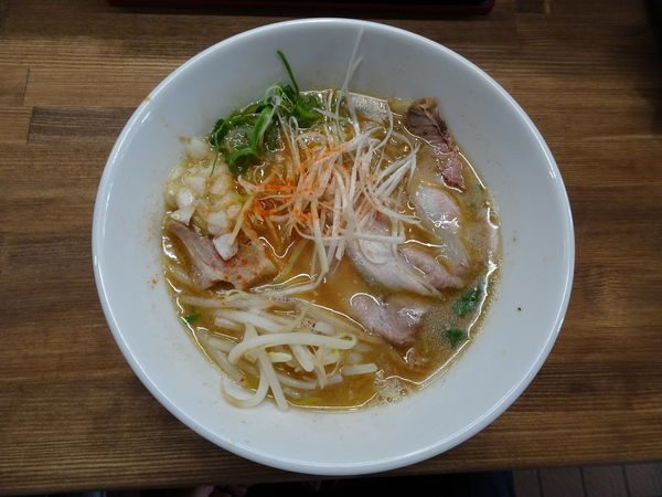 「開店記念限定ラーメン」@らぁ麺 つけ麺 油そば てっぺんの写真