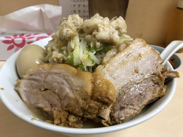 「ラーメン（にんにく・あぶら）＋味玉¥850」@自家製ラーメン 大者の写真