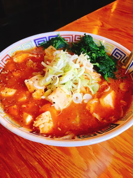 「デビルめん 2辛 ほうれん草」@横浜らーめん 吉田家の写真