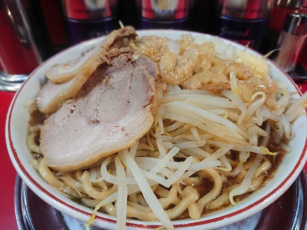 「大豚ラーメン」@麺でる 明大前店の写真