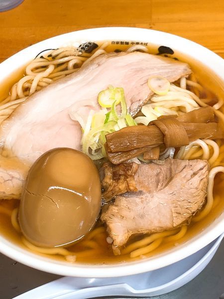 「あっさり(中) ¥550＋完熟煮玉子 ¥100」@中華そば ひらこ屋の写真