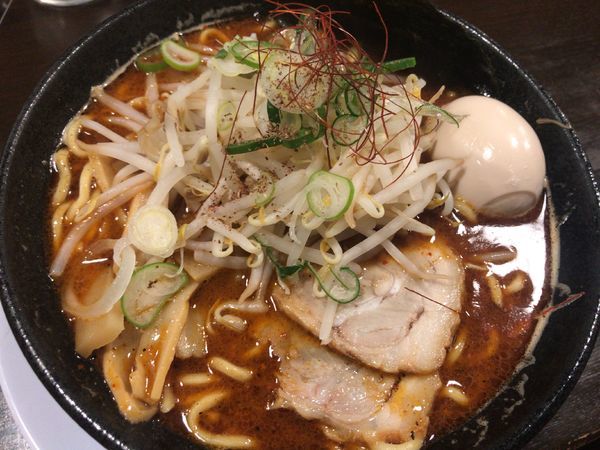 「sibikara味噌・大盛り・太麺880円+味玉100円」@らぁめん うんじゃらげの写真