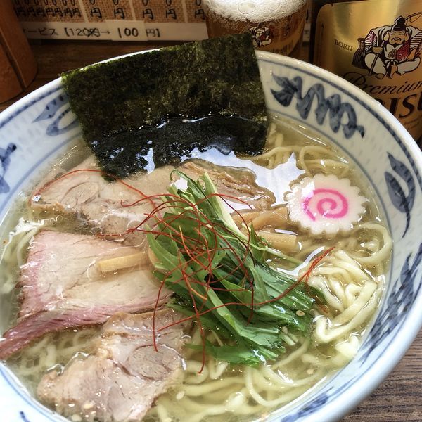 「手打ち中華（塩味）＋エビスビール」@手打ち中華そば 凌駕の写真