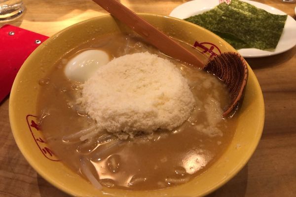 「チーズラーメン」@九十九とんこつラーメン 恵比寿本店の写真