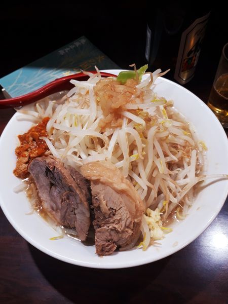 「辛玉GENDA満腹ラーメン790円150g+瓶ビール550円」@らーめん GENDAの写真
