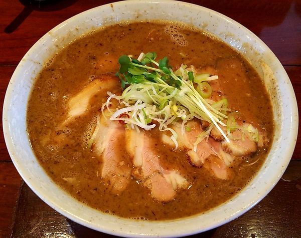 「お魚 こってりラーメン肉増し(大盛り) 味玉」@麺 匠仁坊の写真
