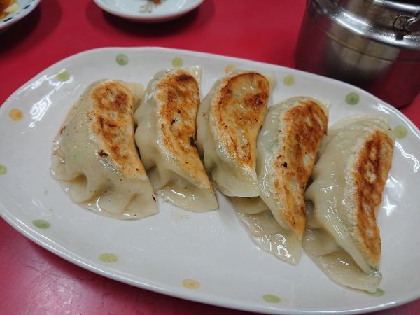 「餃子420円+ビール」@上海亭の写真