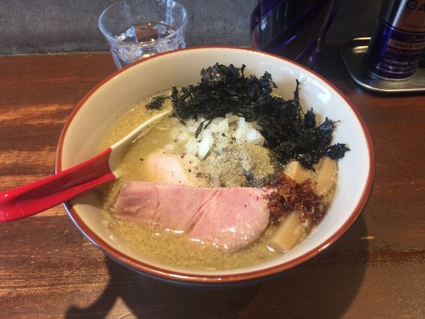 「背脂と煮干のそば」@中華蕎麦 志の写真