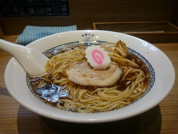「味玉中華そば（黒・細麺）」@中華そば 六感堂の写真