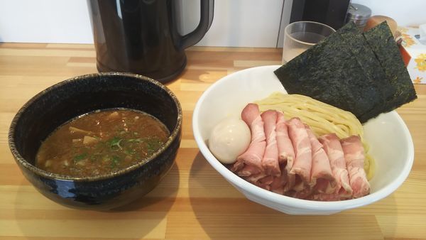 「特製濃厚つけ麺大盛り＋チャーシュー」@麺処しろの写真