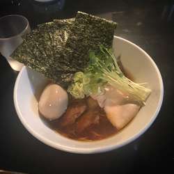 全部乗せらーめん 醤油