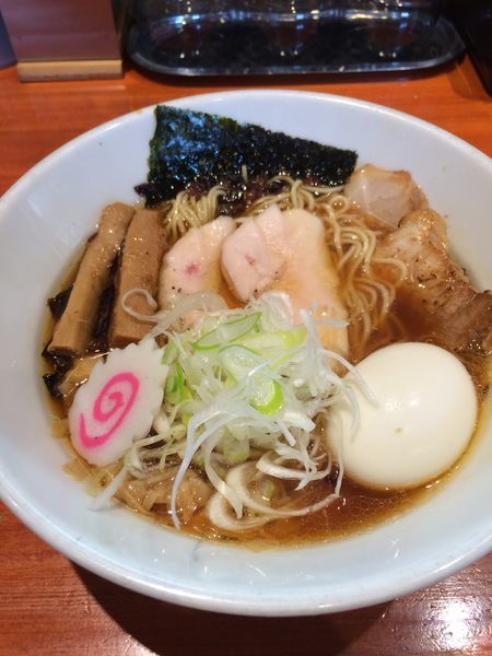 「特製芳醇中華そば(醤油)1000円」@中華そば 輝羅の写真
