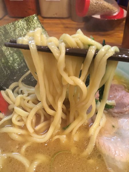 「ラーメン700円」@洞くつ家の写真