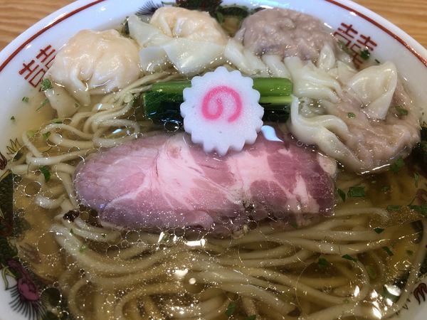「山椒ラーメン（中）＋肉ワンタン２個＋海老ワンタン２個」@キング製麺の写真
