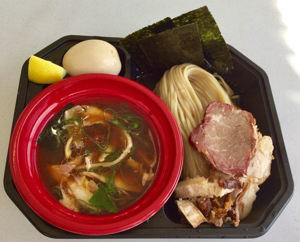 「比内地鶏の昆布水つけめん with一楽アメオト盛り」@中華蕎麦とみ田 冨田治PRESENTS 最強ラーメン祭2019 in 小山の写真