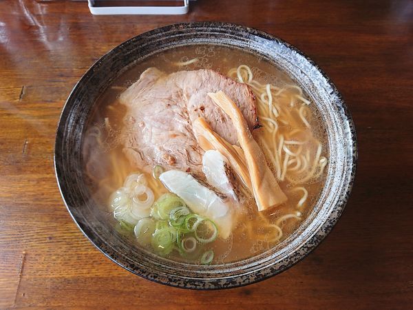 「あら炊き中華そば 正油 大盛 900円」@中華そば GO.TO.KU ～仁～の写真