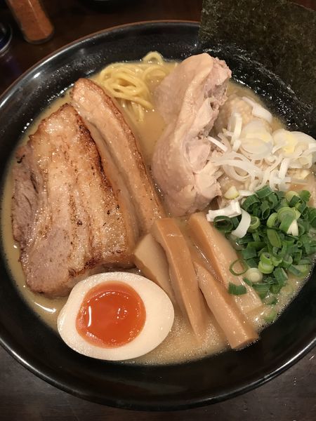 「特製濃厚鶏だしラーメン 大盛」@らーめんなが田の写真