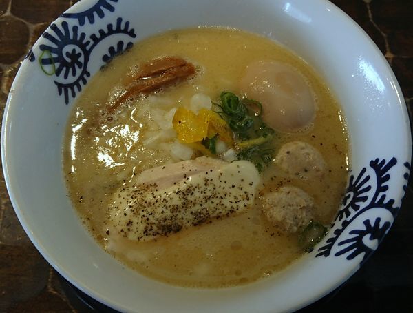 「特級純鶏そば」@特級鶏蕎麦 龍介の写真