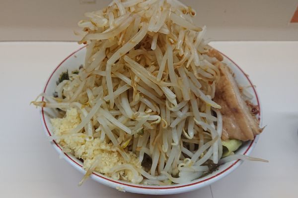 「小ラーメン 750円 (ヤサイニンニクカラメ)」@ラーメン豚五里羅Ⅲ 信州旅情編の写真