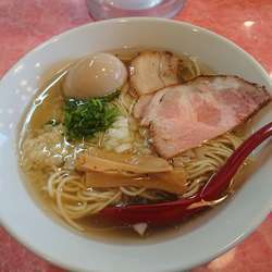 味玉浅利塩バターらーめん 850円