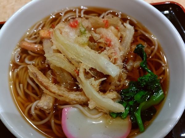「かき揚げそば390円」@小諸そば 九段下駅前店の写真